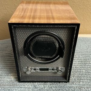 Wolf watch winder